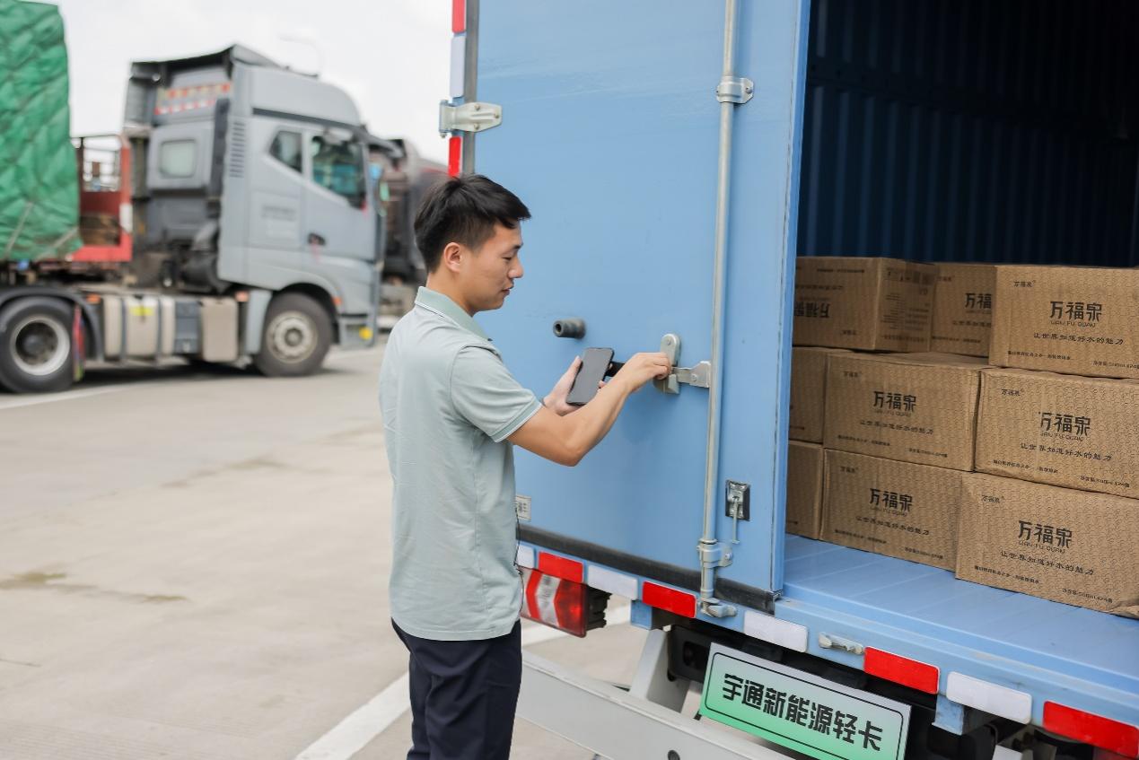 改变物流行业格完美体育官网局新能源轻卡必须先赢这一局