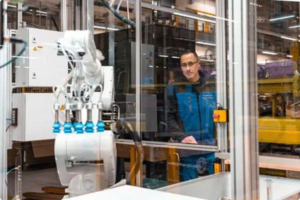 MODEX2024你感兴趣的物流装备完美体育新品这里都有！集成系统、机器人、叉车、托盘、软件系统、核心零部件……(图12)